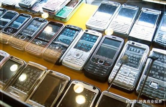 昔日風(fēng)光無限的 山寨機(jī) 大佬,老婆卷錢跑路后怎么樣了